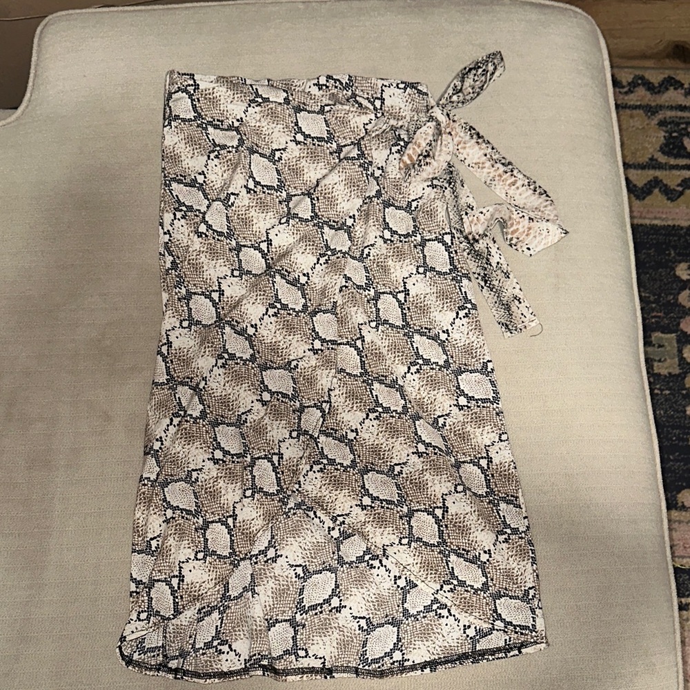 Stylish Snake Print Midi Skirt